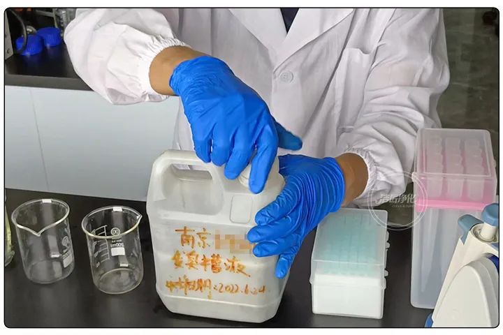 潔匠凈化·的凈工業(yè)除臭劑_切削液變質(zhì)、發(fā)臭，車(chē)間異味污染大，除臭劑該怎么選？
